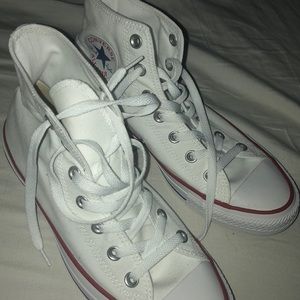 white CONVERSE HIGH TOPS